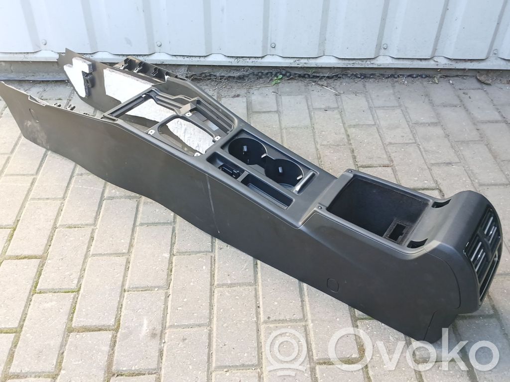 Volkswagen PASSAT B8 Console centrale 
