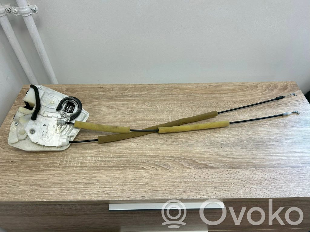 Mazda 2 Front door lock 