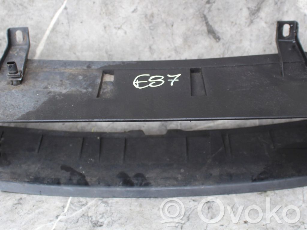 BMW M5 Intercooler air guide/duct channel 