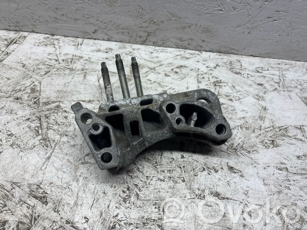 Ford B-MAX Engine mounting bracket 