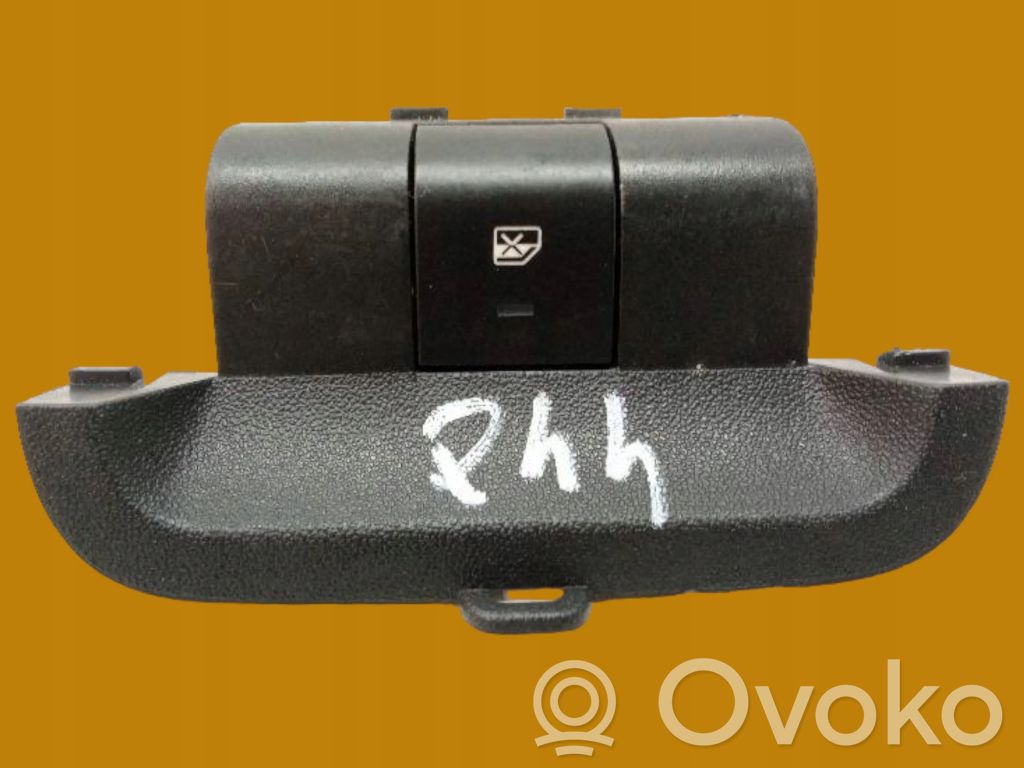 Citroen C-Elysée Quarter vent window switch 