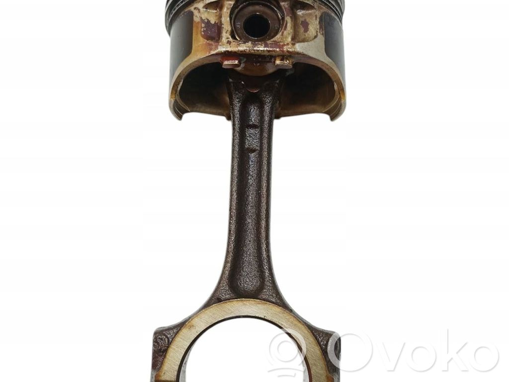 Renault Clio III Piston avec bielle 