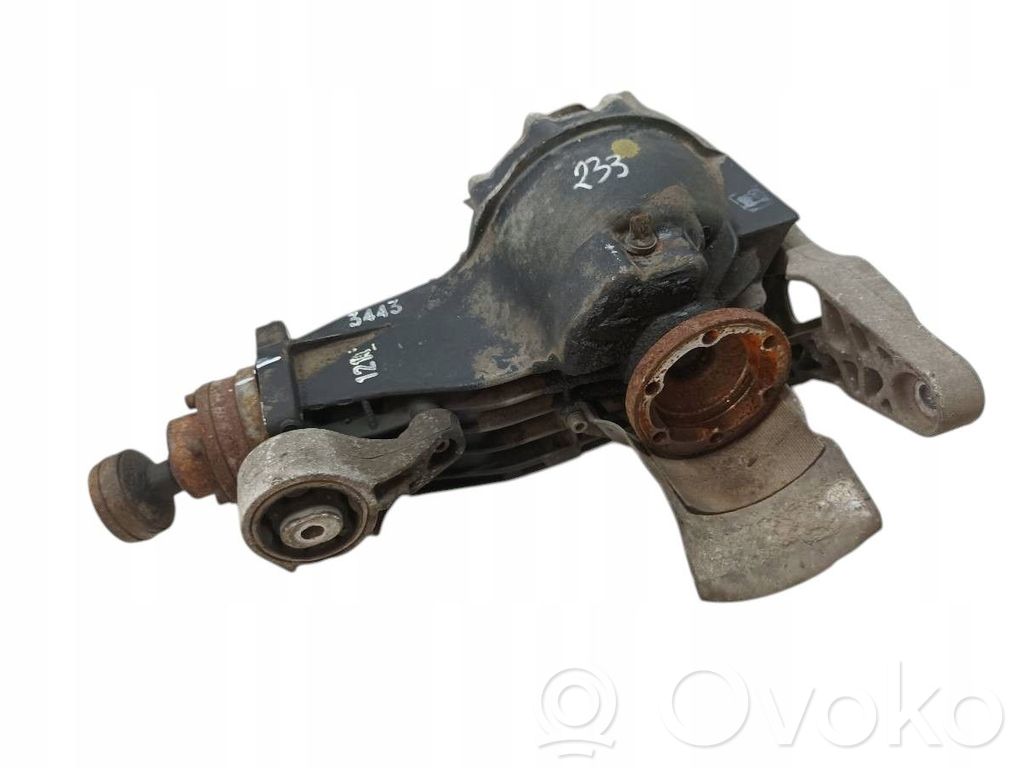 Audi A6 S6 C6 4F Galinis reduktorius 