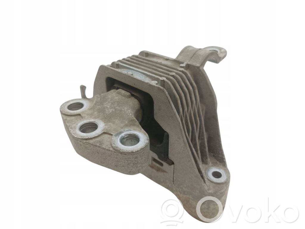 Opel Astra J Other engine bay part 