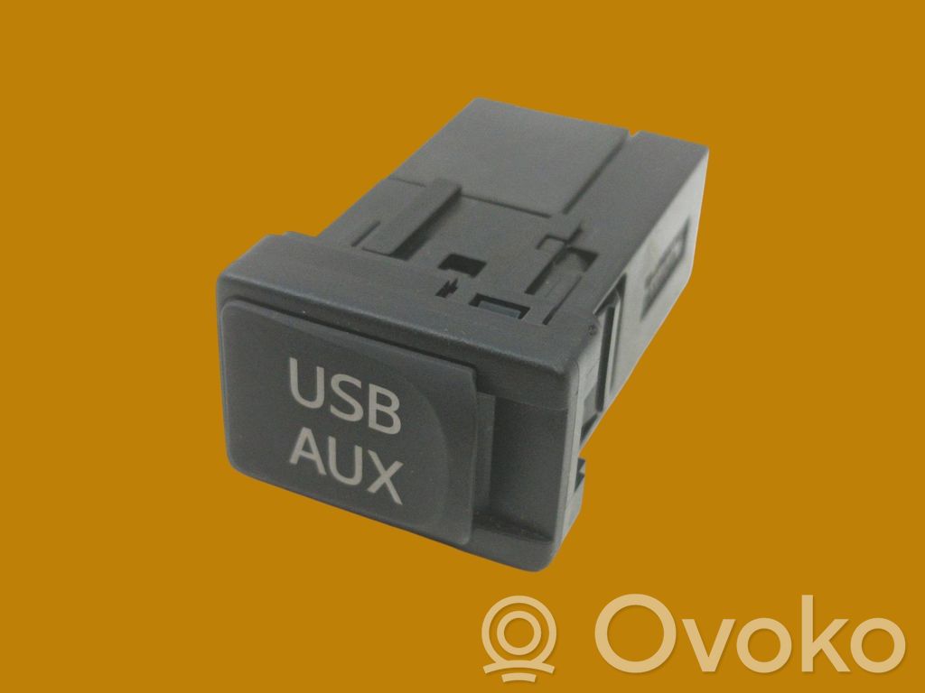 Lexus NX Enchufe conector USB 