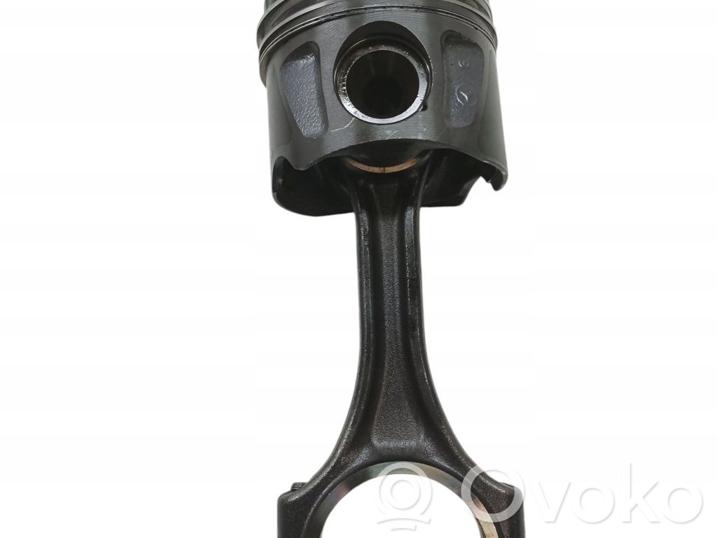 Mercedes-Benz A W168 Piston cu bielă 
