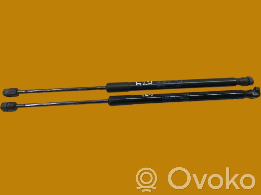 Opel Astra J Suport montare amortizor capotă