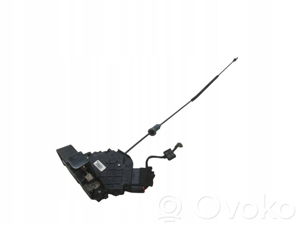 Volvo C30 Priekšpusē slēdzene 