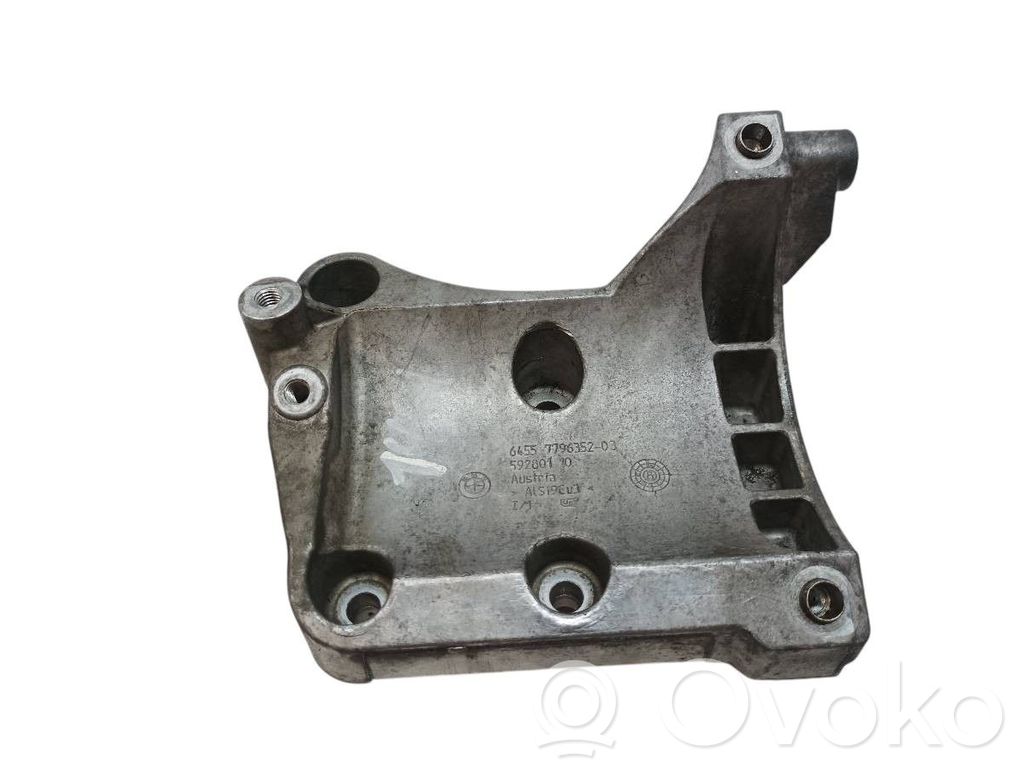 BMW X3 E83 Other engine bay part 