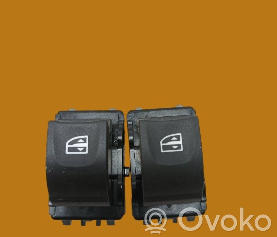 Renault Talisman Quarter vent window switch 