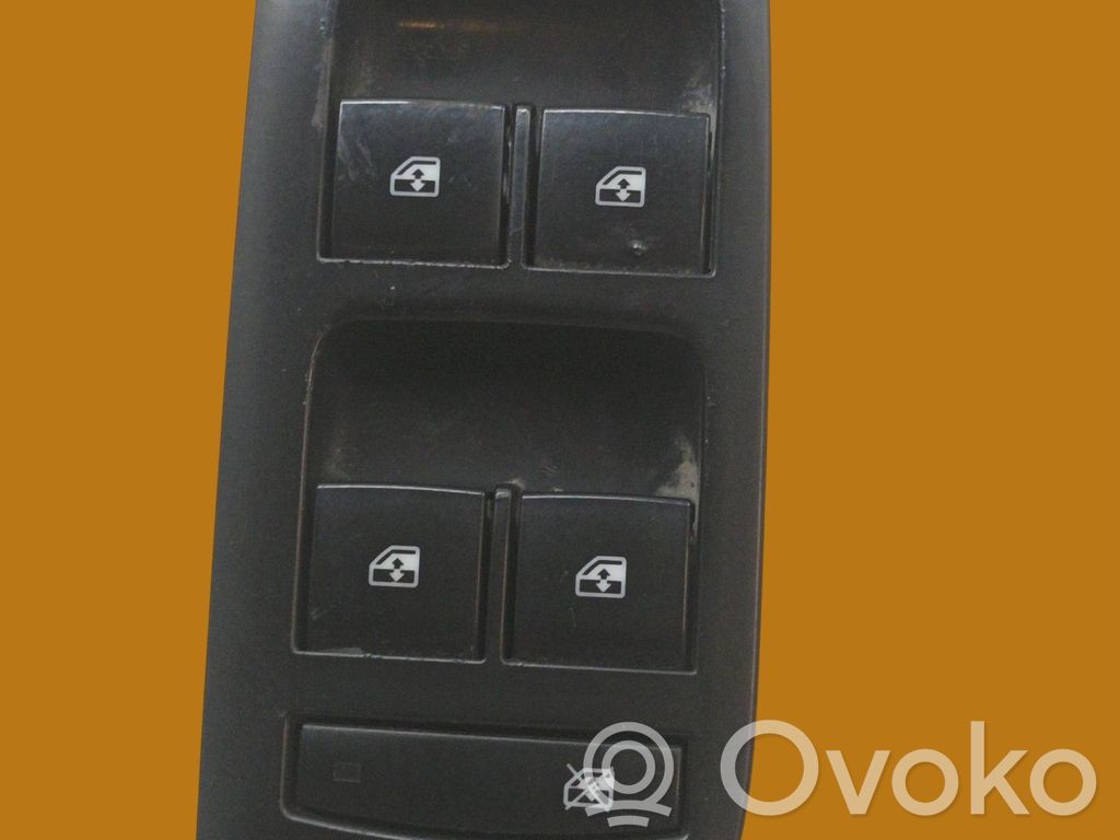 Opel Zafira C Interruptor de la ventanilla de ventilación 