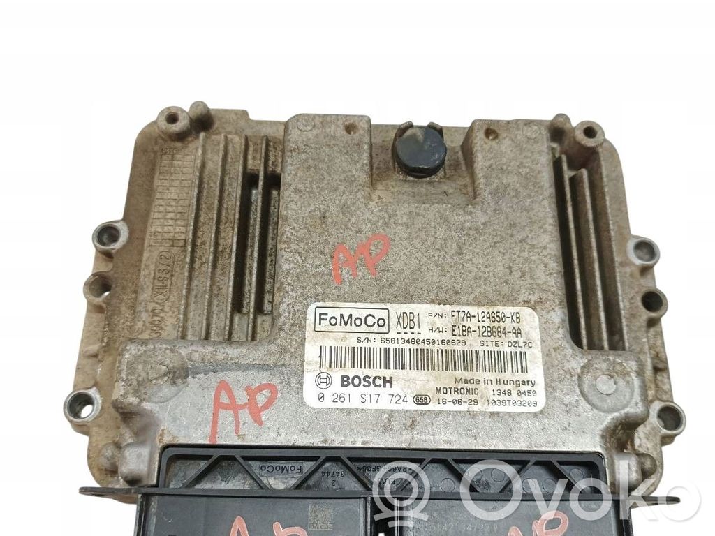 Engine control unit/module   0261S17724,100KM,FT7A12A650KB