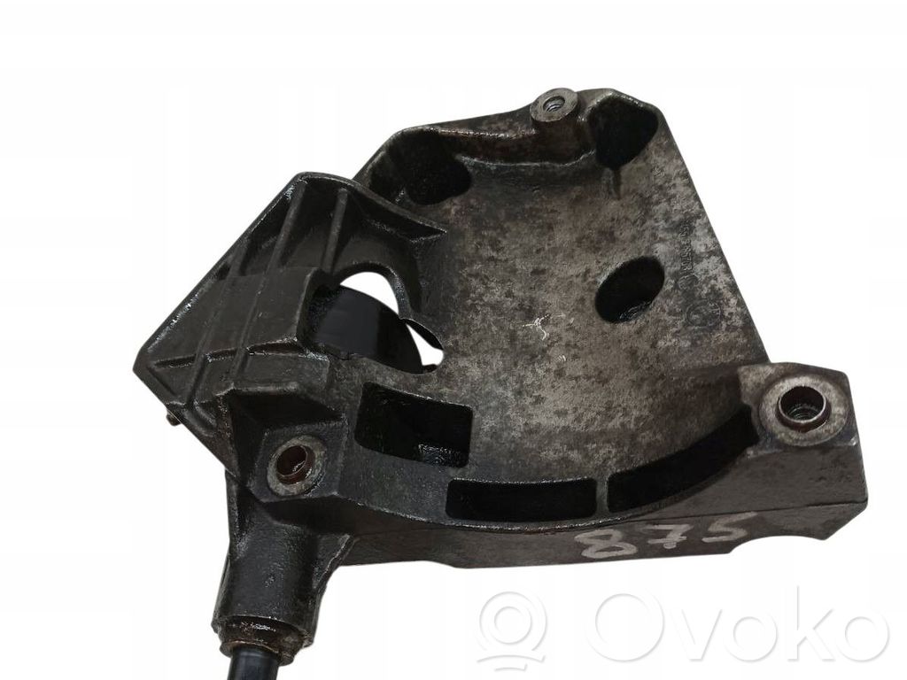 BMW 7 E65 E66 Cita veida dzinēja nodalījuma detaļa 