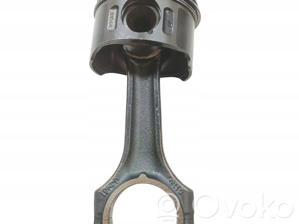Mercedes-Benz E W211 Pistón con biela 