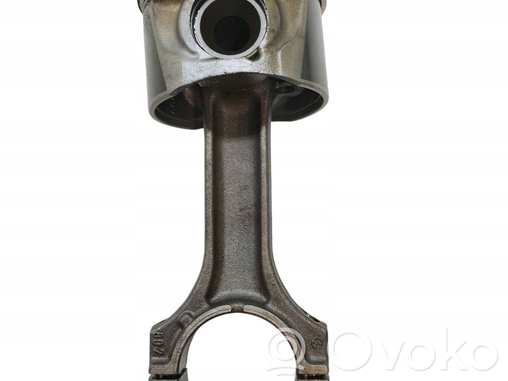 Pistón con biela   80L85,M57