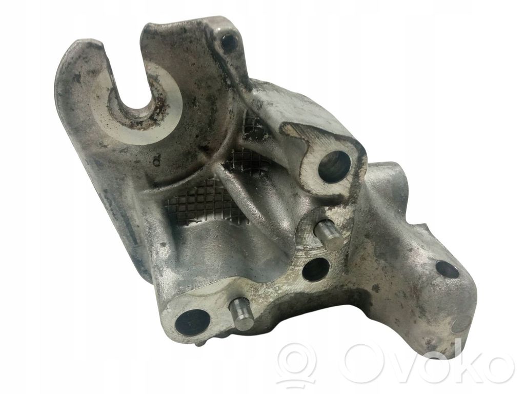 Peugeot 3008 I Other engine bay part 