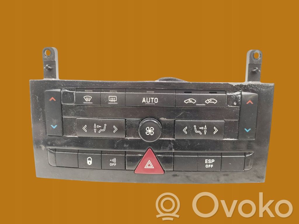 Peugeot 407 Climate control unit 