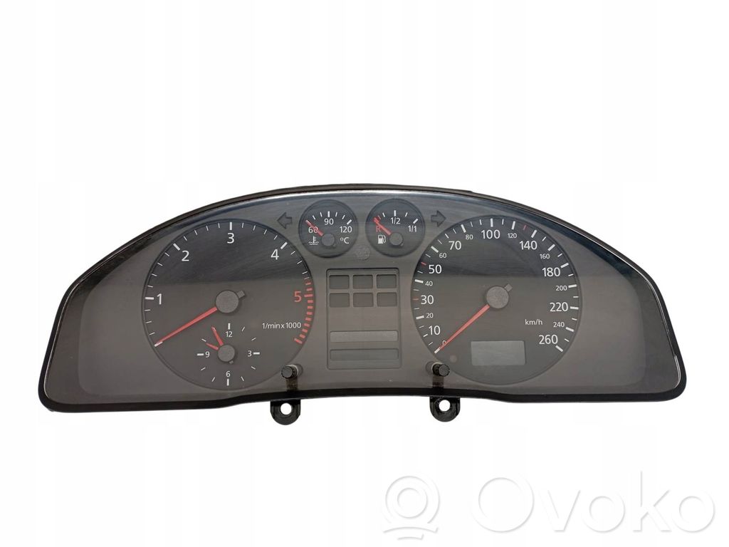 Audi A4 S4 B5 8D Tachimetro (quadro strumenti) 