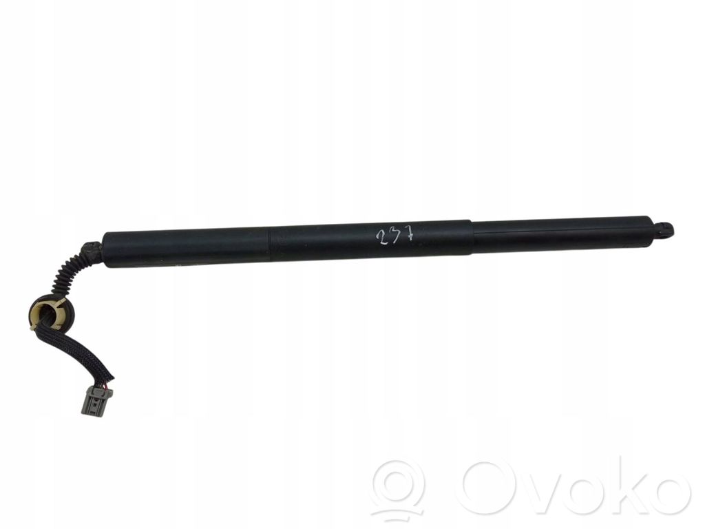 Jeep Cherokee KL Shock absorber/damper mounting bracket 