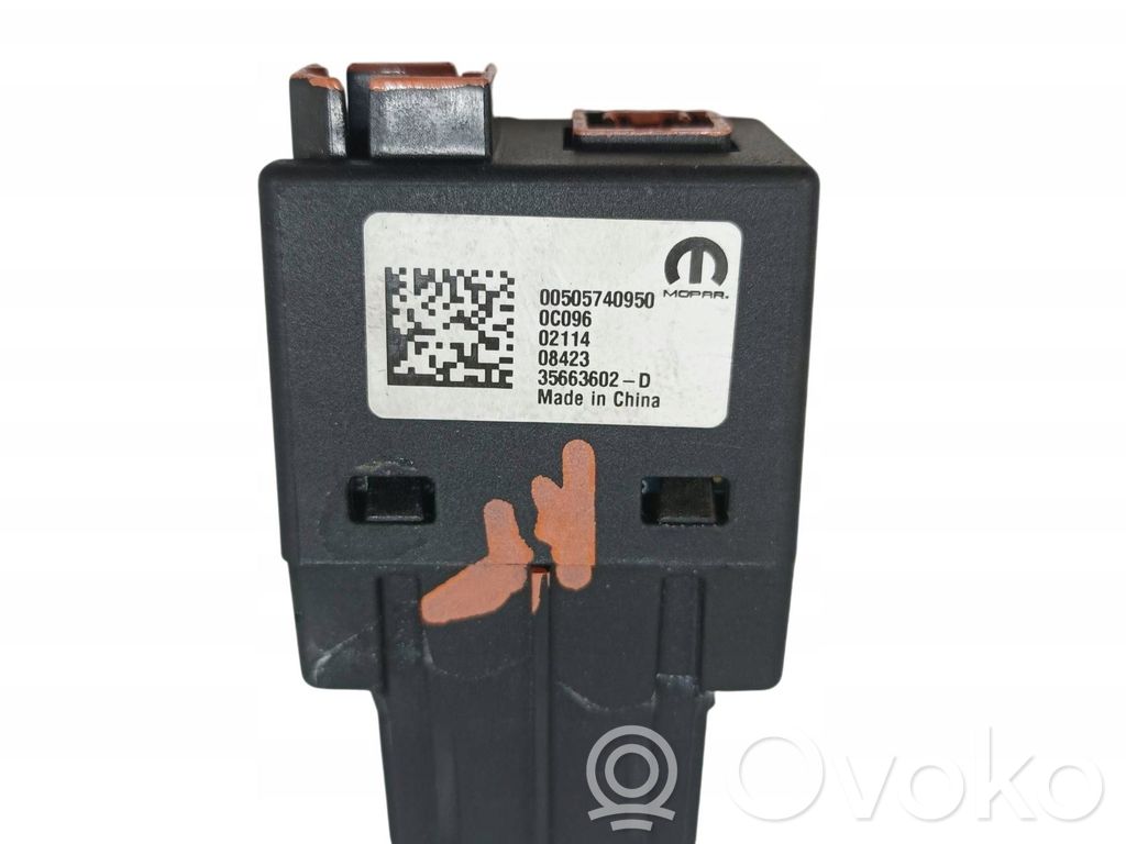 Alfa Romeo Tonale Enchufe conector USB 