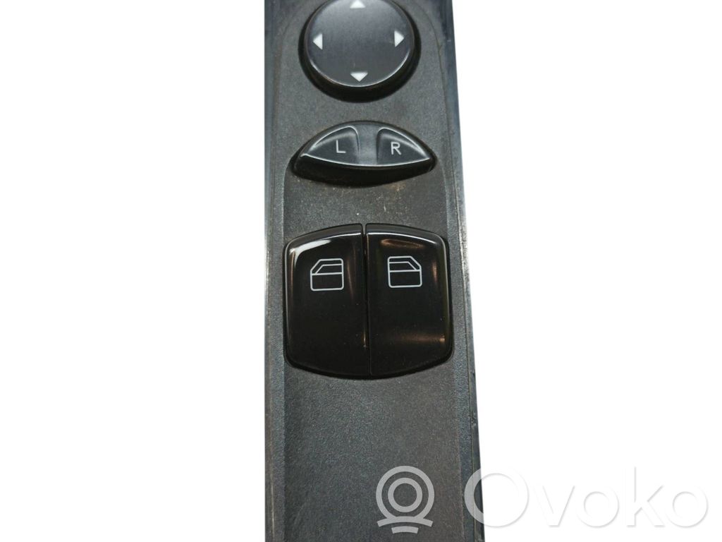 Interruptor de la ventanilla de ventilación   9065450213