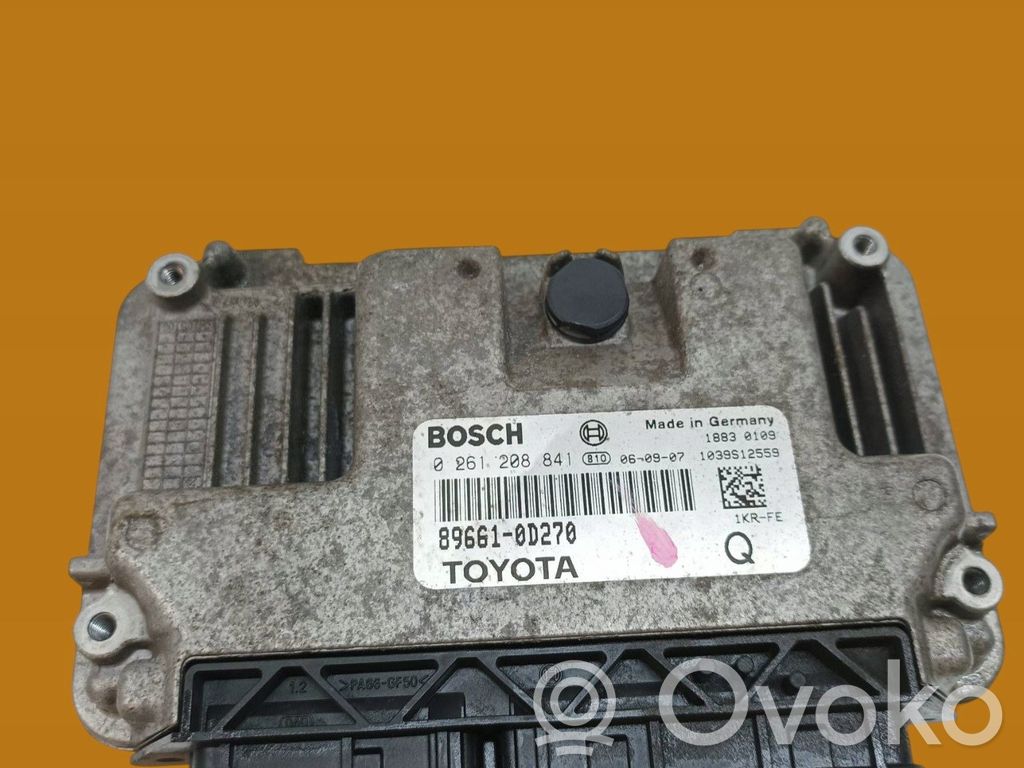 Toyota Yaris Engine control unit/module 