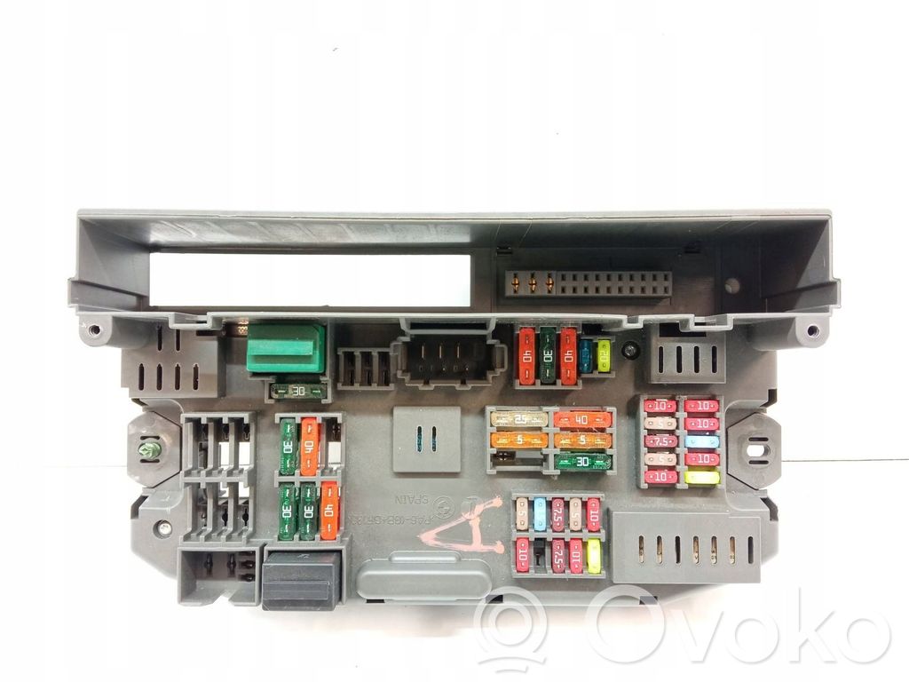 BMW X6 E71 Fuse box set 