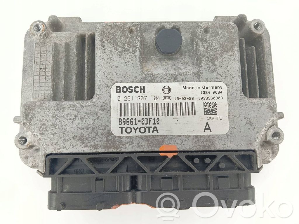 Toyota Yaris Engine control unit/module 