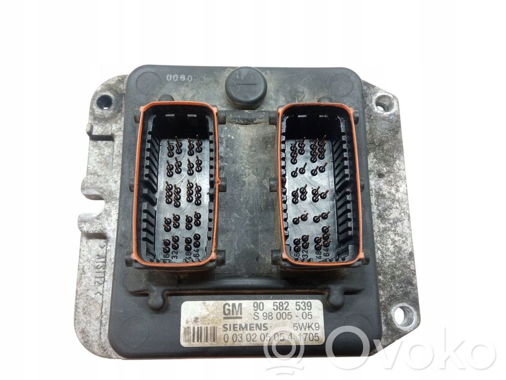Opel Zafira A Engine control unit/module 