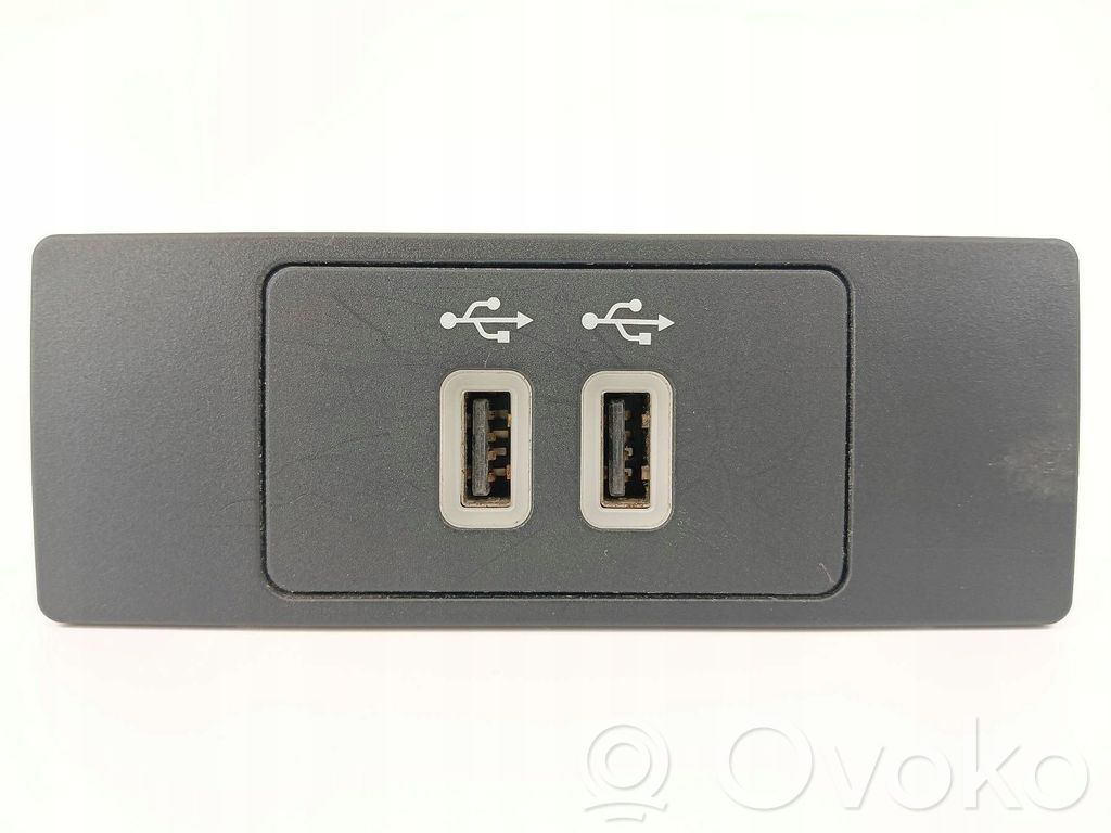 Ford Mondeo MK V Enchufe conector USB 