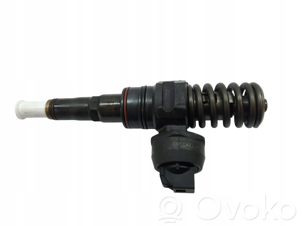 Audi A4 S4 B6 8E 8H Injector combustibil 