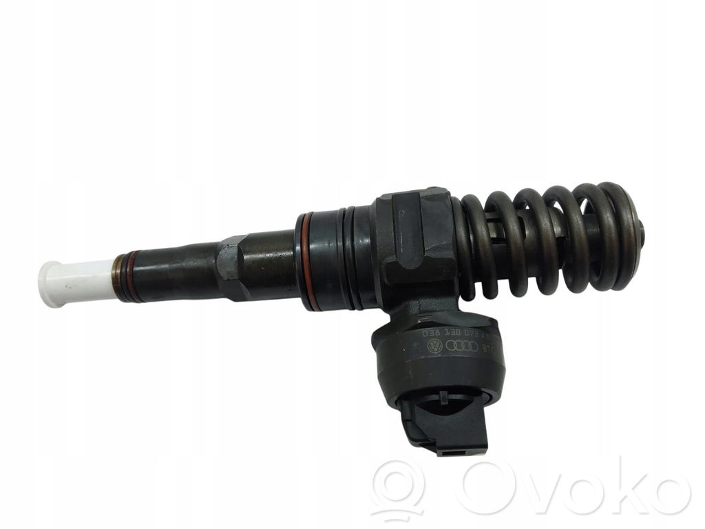 Audi A4 S4 B6 8E 8H Injector combustibil 