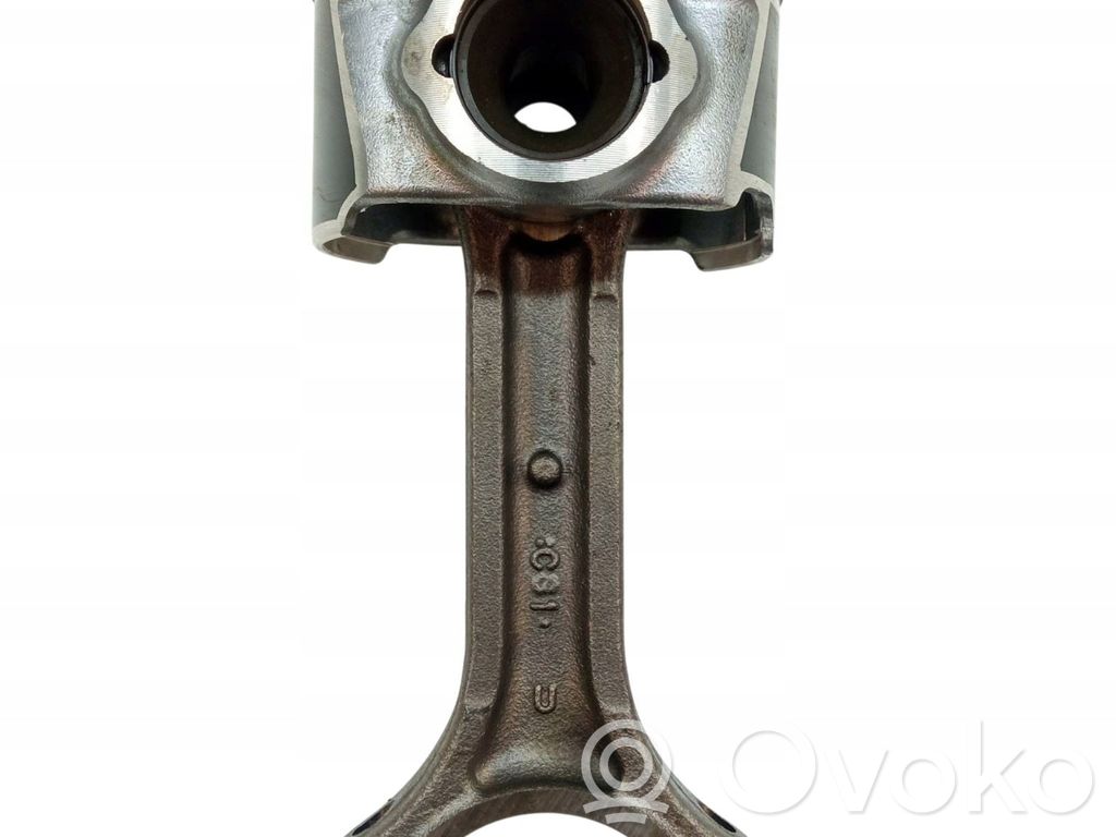 Hyundai i30 Piston avec bielle 