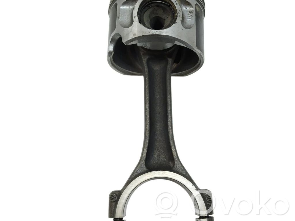 Volkswagen Golf V Pistone con biella