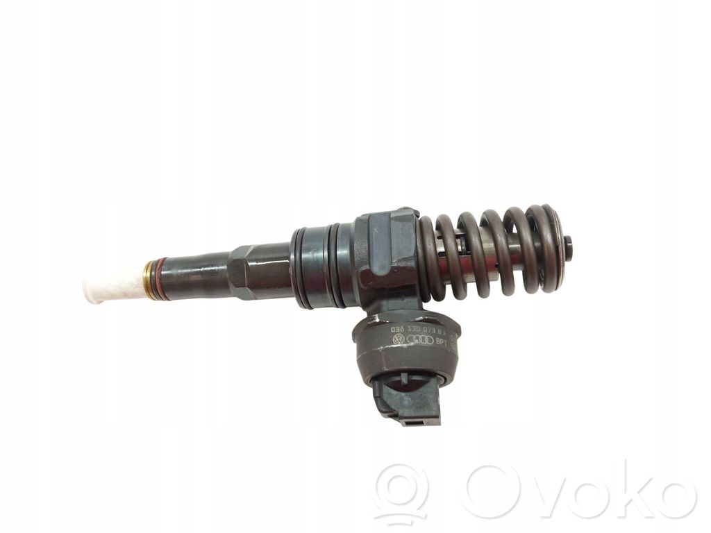 Volkswagen PASSAT B5.5 Inyector de combustible