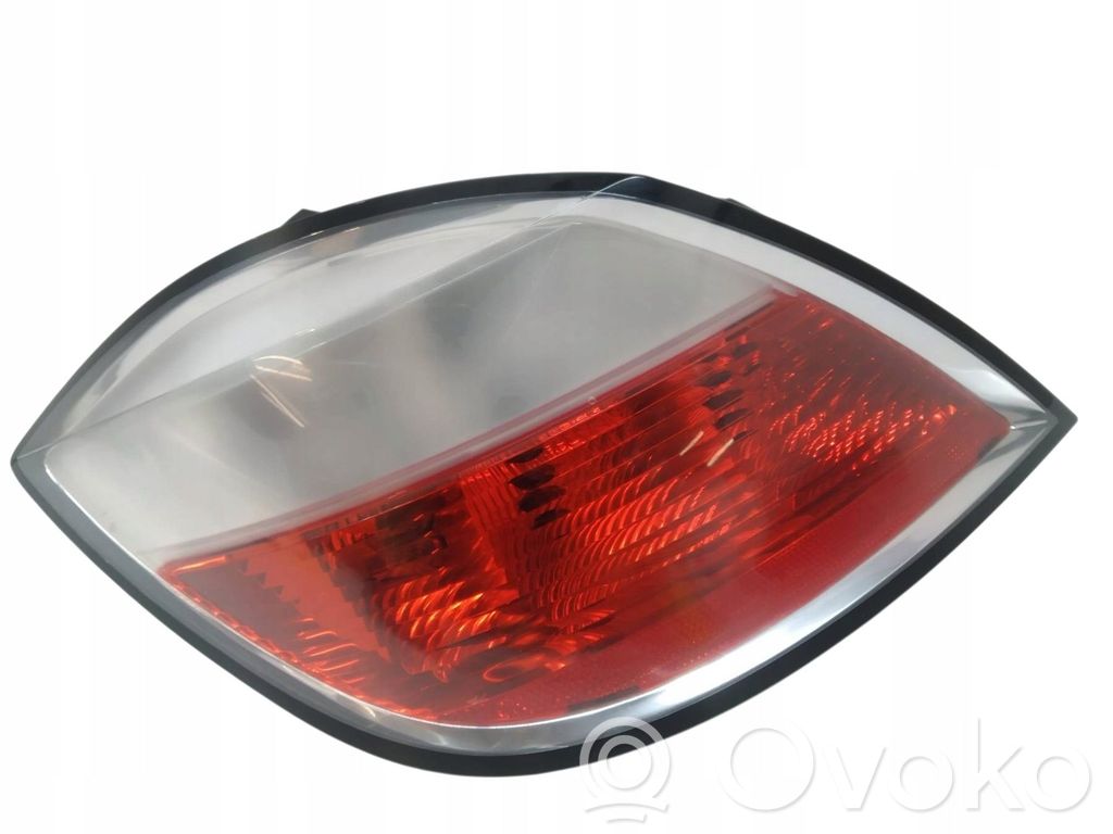 Opel Astra H Lampă spate în caroserie 