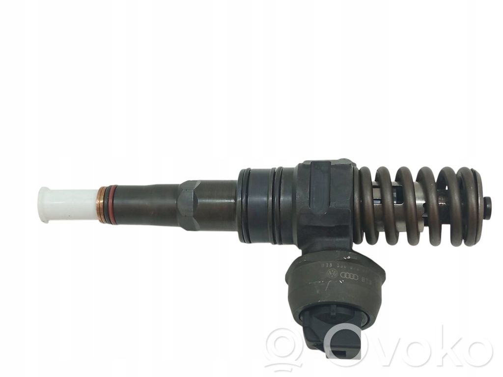 Audi A4 S4 B6 8E 8H Wtryskiwacz paliwa