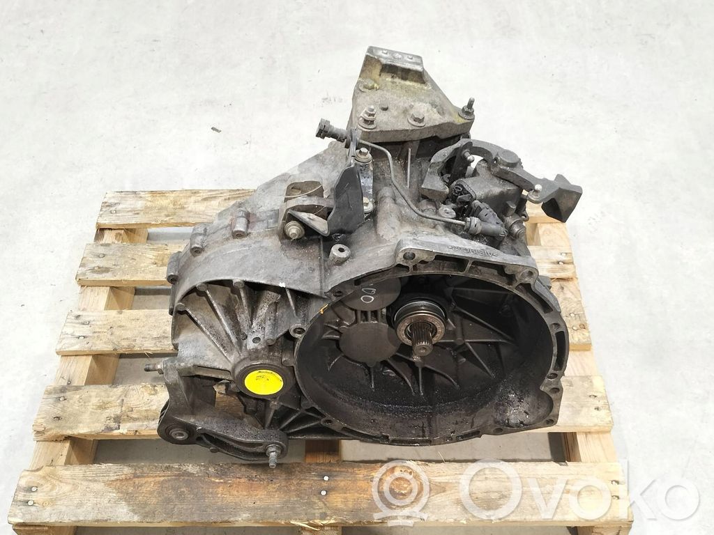 Ford Mondeo MK IV Caja de cambios manual de 5 velocidades 