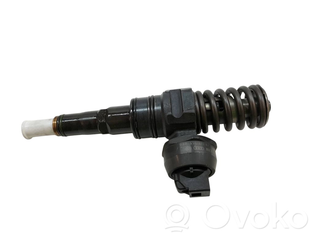 Audi A4 S4 B6 8E 8H Injector combustibil 
