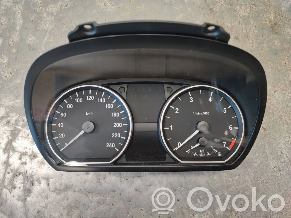 BMW 1 E81 E87 Spidometrs (instrumentu panelī) 