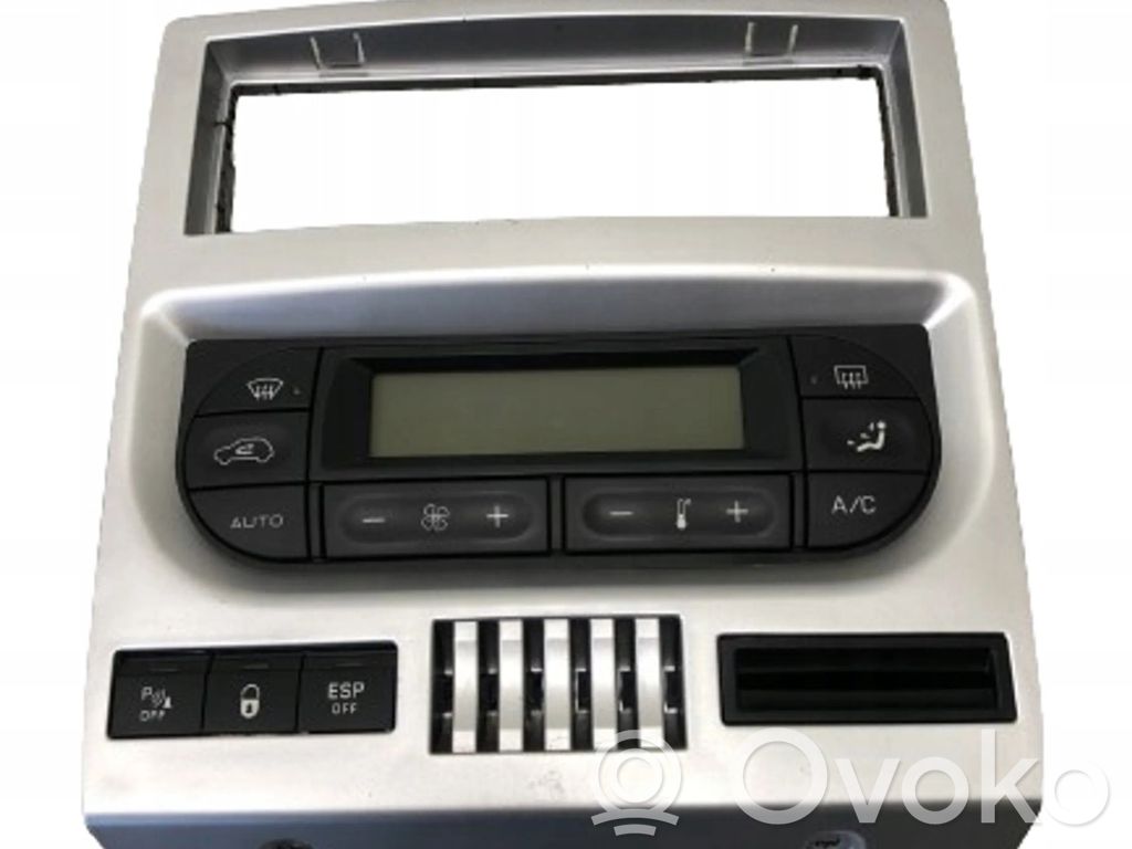 Peugeot 1007 Climate control unit 