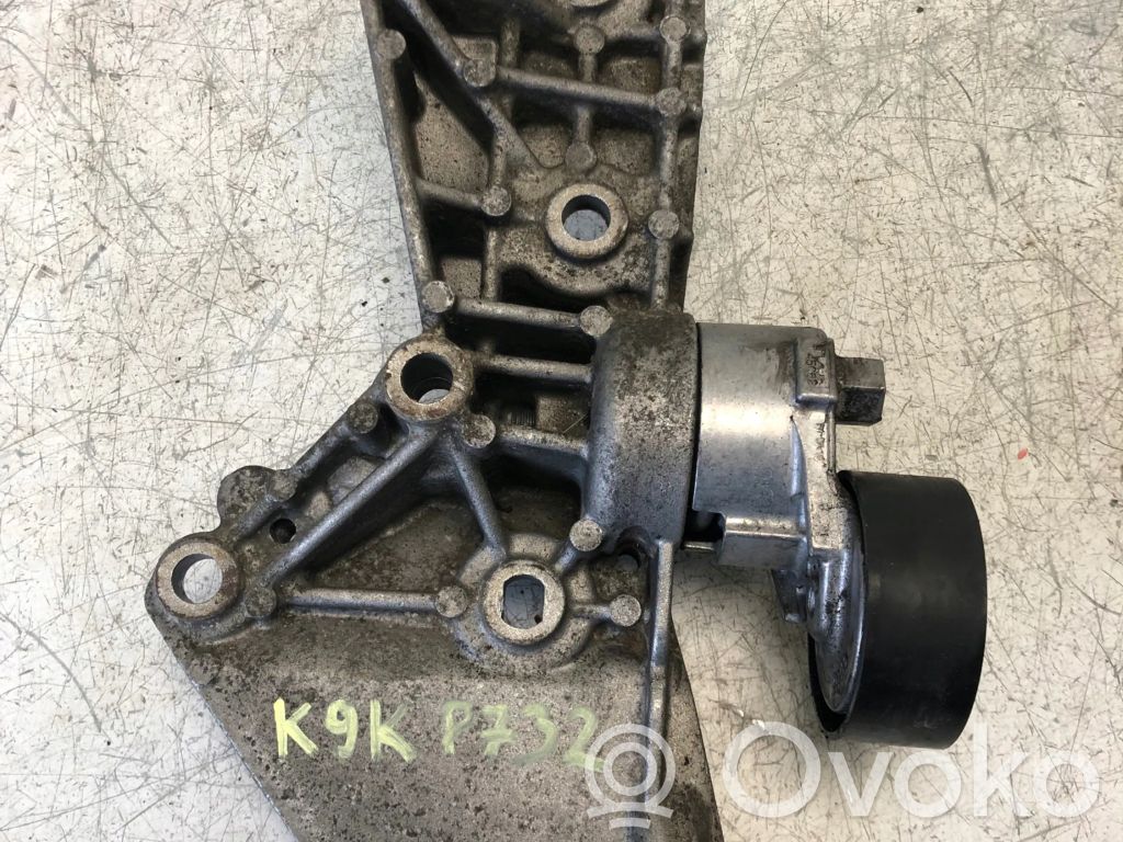 Renault Megane II Generator/alternator bracket 