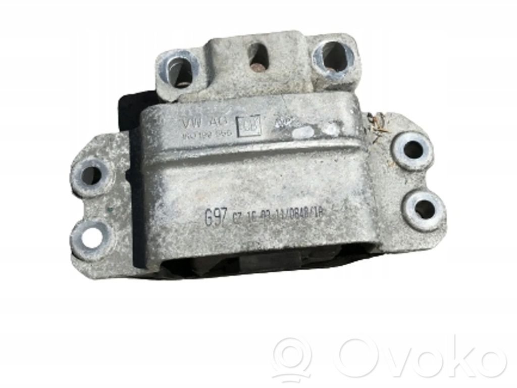 Volkswagen Golf V Wspornik / Mocowanie silnika 