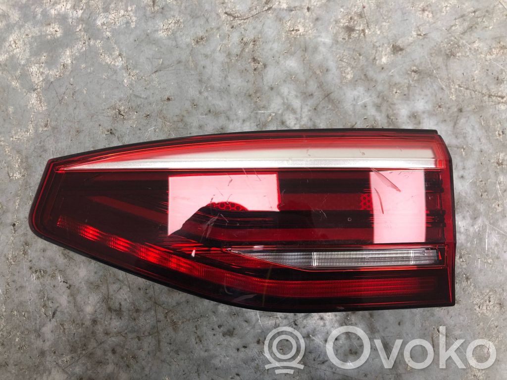 Volkswagen Multivan T7 Takaluukun takavalot 