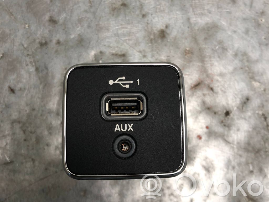 Jeep Compass USB socket connector 