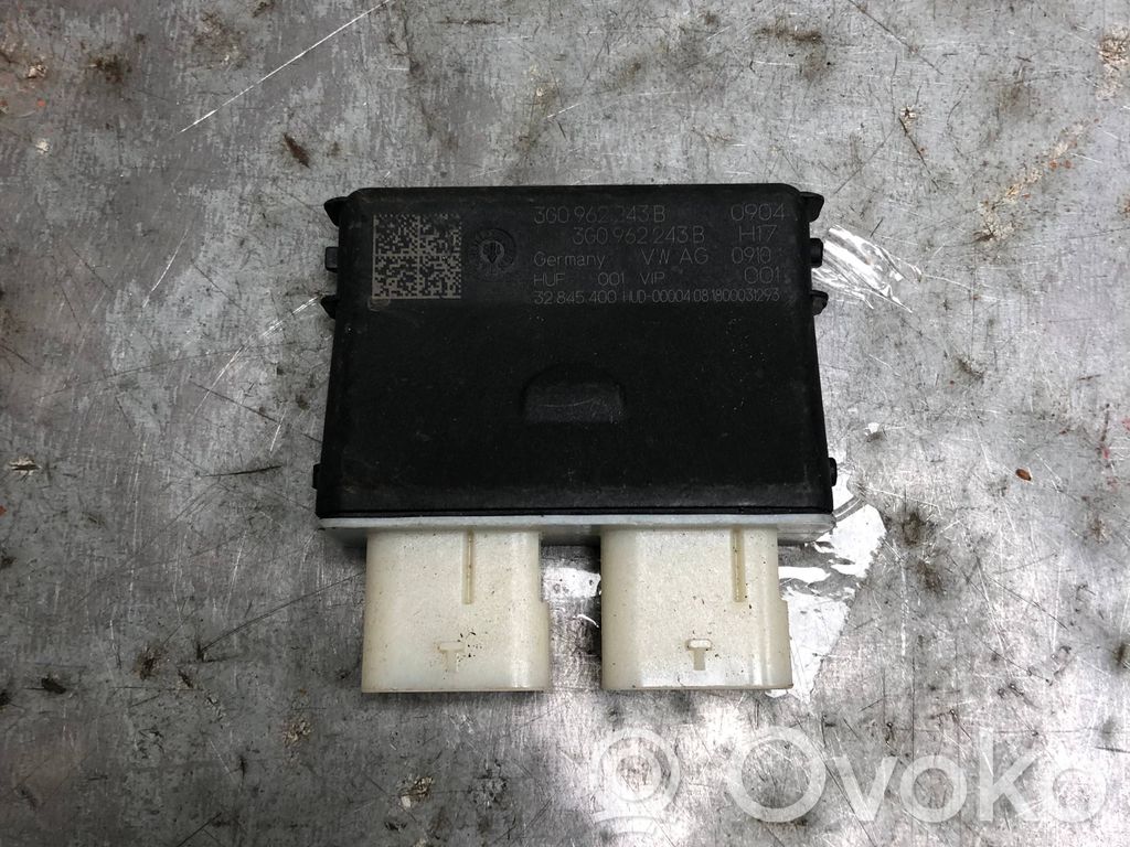 Volkswagen Touareg III Tailgate/trunk control unit/module 