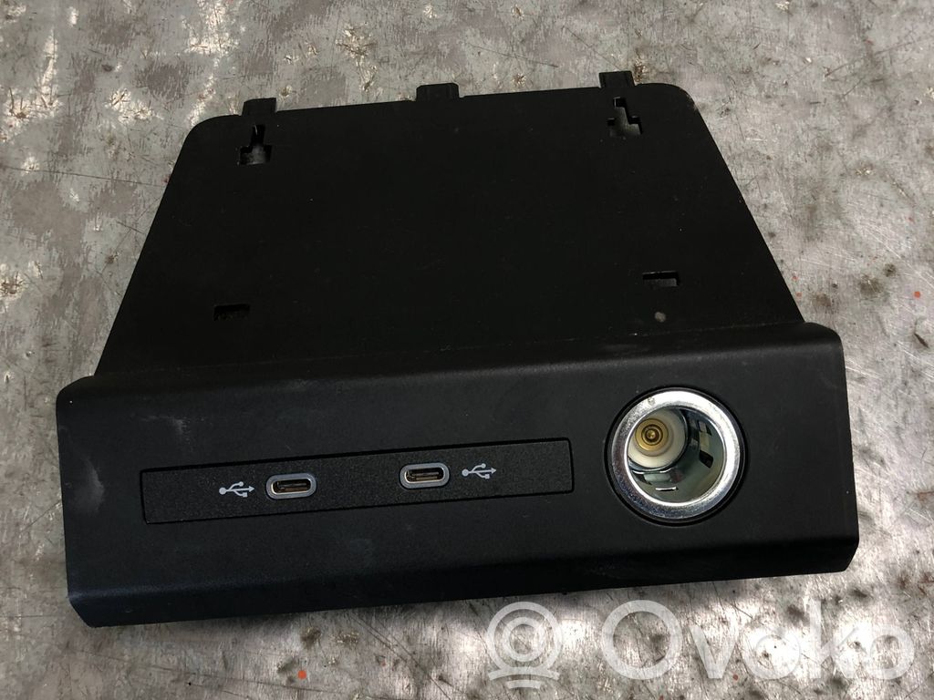 Audi Q4 e-tron USB socket connector 