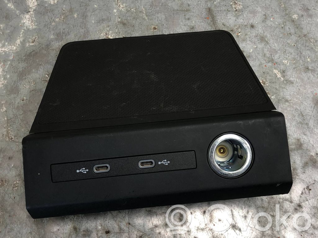 Audi Q4 e-tron USB socket connector 