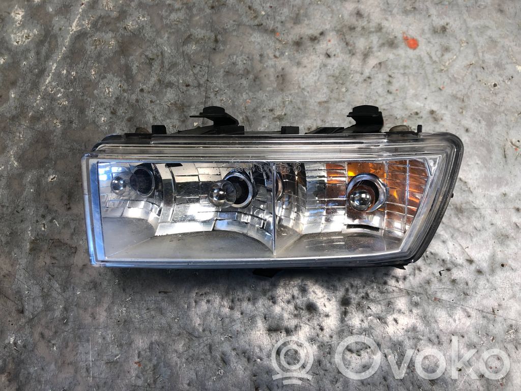 Citroen C6 Front bumper turn signal 