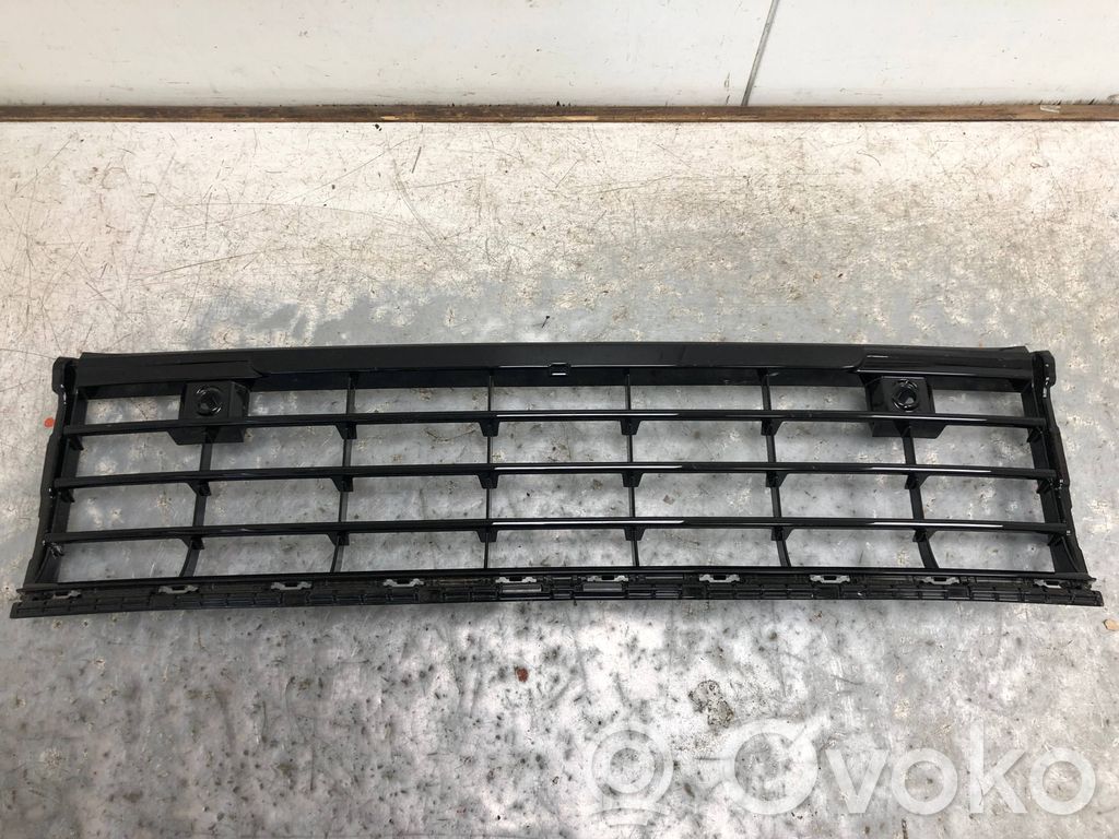 Volkswagen Golf VIII Kratka dolna zderzaka przedniego 